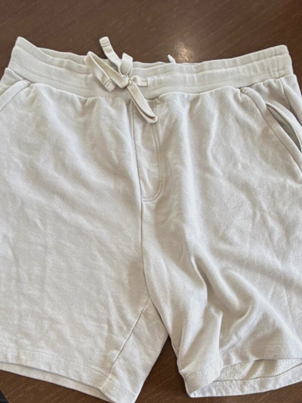 Alo Yoga Men's Chill Short Bone White Fleece Sweat Shorts M6082R Size Medium